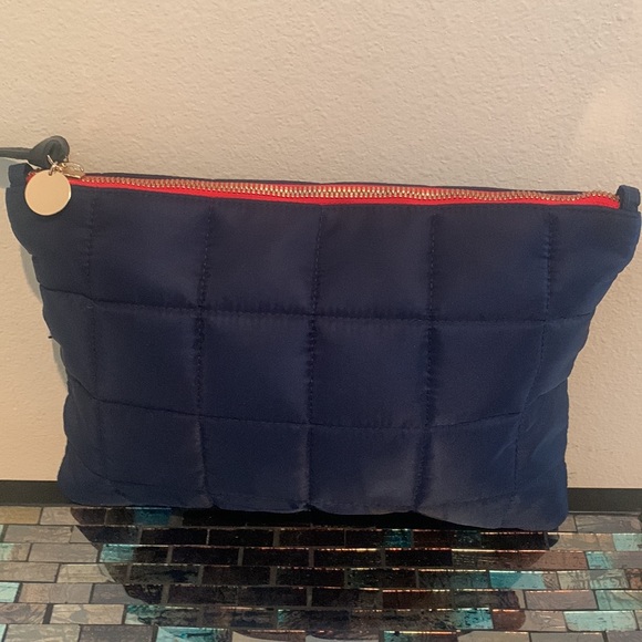 CLARE . V QUILTED NYLON FLAT CLUTCH - Picture 8 of 12